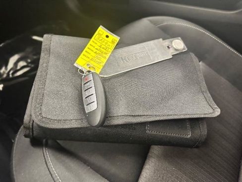 Used 2021 Nissan Altima 2.5 SV FWD image 18