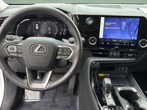Used 2024 Lexus NX 250 FWD w/ Premium Package image 9