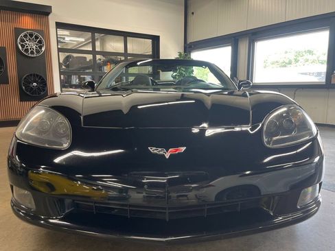 Used 2007 Chevrolet Corvette Convertible w/ Preferred Equipment Group RWD image 24