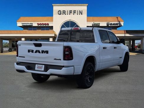 Used 2025 RAM 1500 Big Horn AWD/4WD image 4