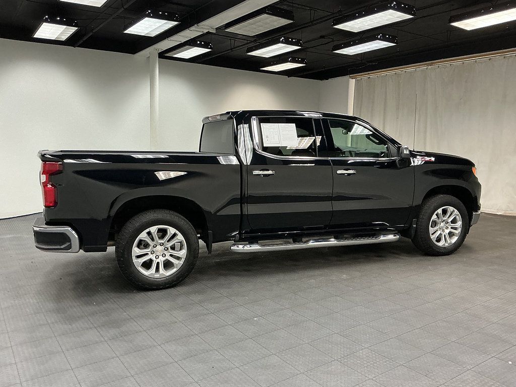 Used 2024 Chevrolet Silverado 1500 LTZ w/ Z71 Off-Road Package AWD/4WD image 6