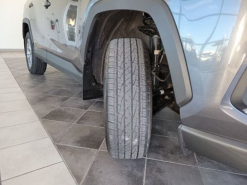 Used 2025 Toyota RAV4 XLE w/ Convenience Package image 18