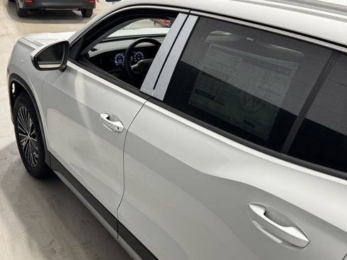 New 2026 Volkswagen Tiguan S image 16