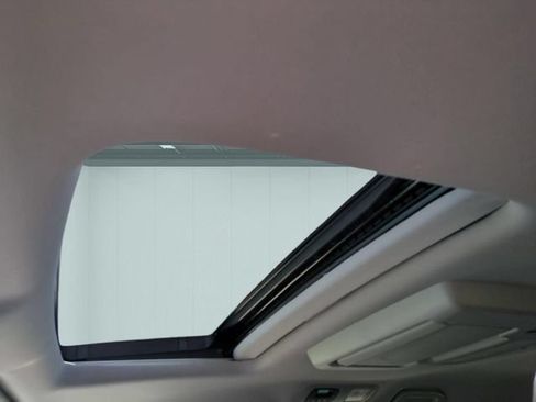 Used 2018 Honda Odyssey Elite image 19