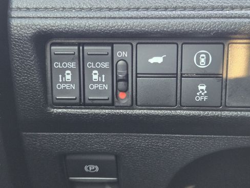 Used 2023 Honda Odyssey Sport image 18