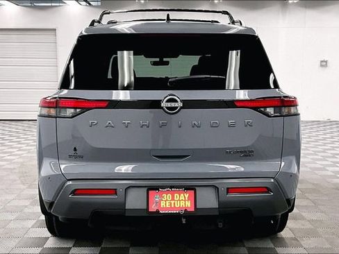 New 2026 Nissan Pathfinder Platinum image 5