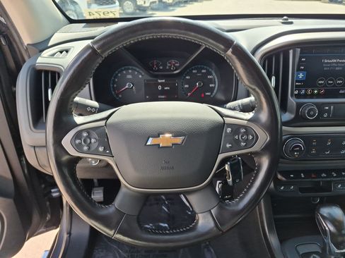 Used 2022 Chevrolet Colorado Z71 AWD/4WD image 15