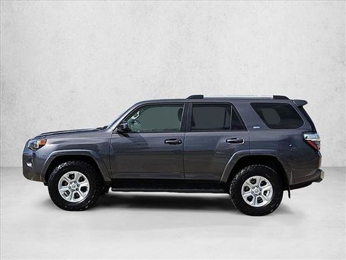 Used 2023 Toyota 4Runner SR5 AWD/4WD image 9