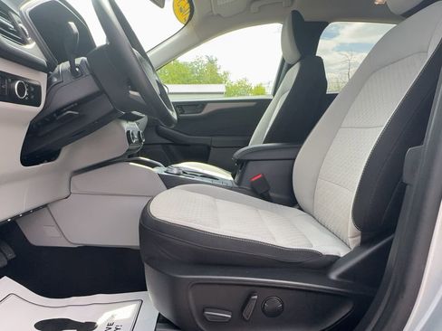 Used 2023 Ford Escape Active w/ Cold Weather Package FWD image 17