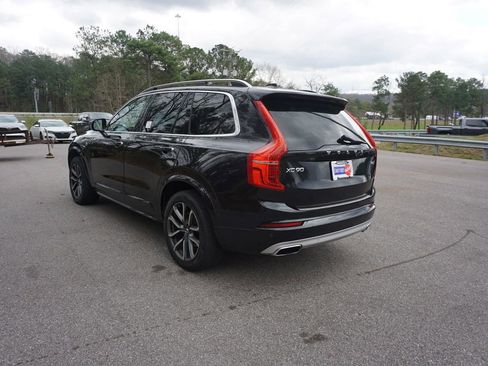 Used 2017 Volvo XC90 T6 Momentum w/ Vision Package image 20