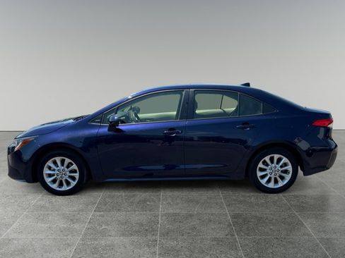 Used 2020 Toyota Corolla LE w/ LE Premium Package FWD image 2