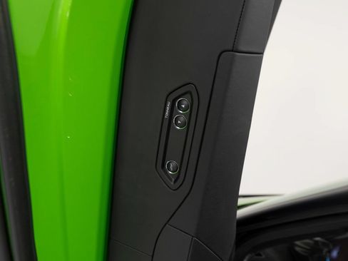Used 2025 McLaren Artura Spider RWD image 12