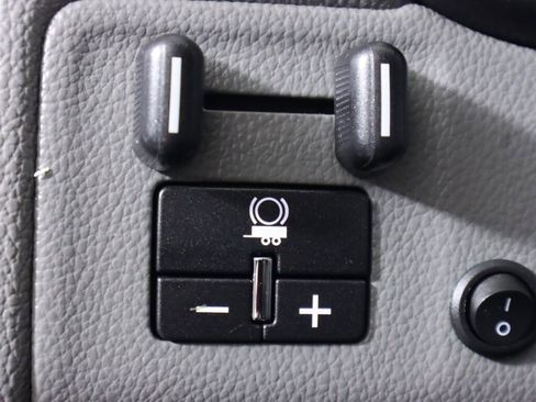 Used 2018 Chevrolet Colorado W/T w/ WT Convenience Package image 11