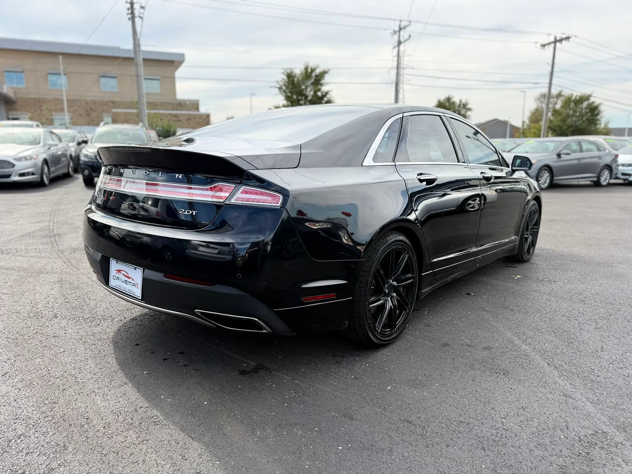Used 2019 Lincoln MKZ Reserve FWD image 3