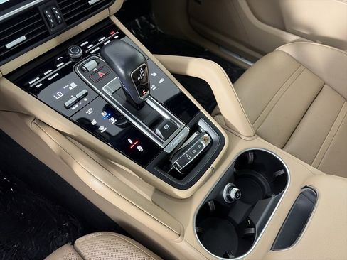 Used 2021 Porsche Cayenne S image 21