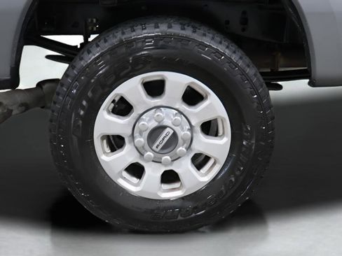 Used 2023 Ford F250 XLT image 12