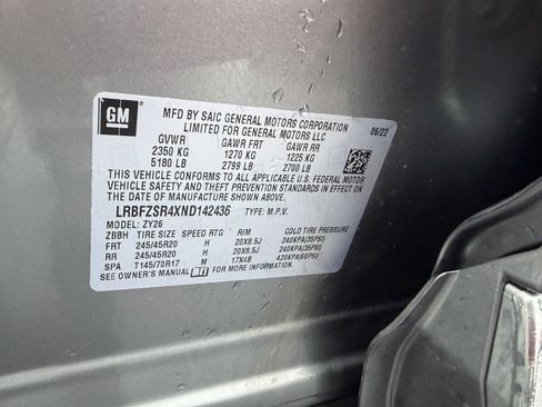 Used 2022 Buick Envision Avenir w/ Technology Package II image 39