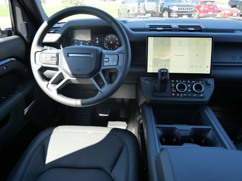New 2026 Land Rover Defender 130 X-Dynamic SE AWD/4WD image 9