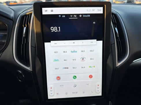 Used 2022 Ford Edge SEL w/ Convenience Package image 12