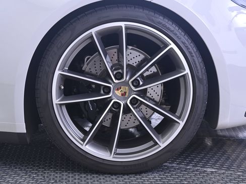 Used 2020 Porsche 911 Carrera 4S AWD/4WD image 15