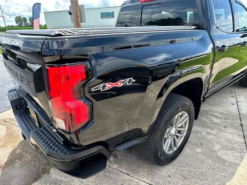 Used 2023 Chevrolet Colorado LT w/ LT Convenience Package II image 7