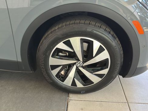 Used 2023 Volkswagen ID.4 Pro RWD image 10