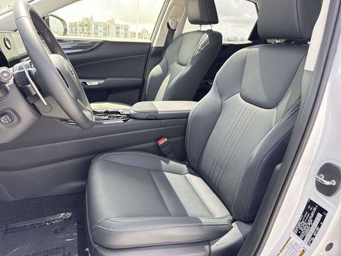 Certified 2025 Lexus NX 250 FWD w/ Accessory Package (Z2) image 11