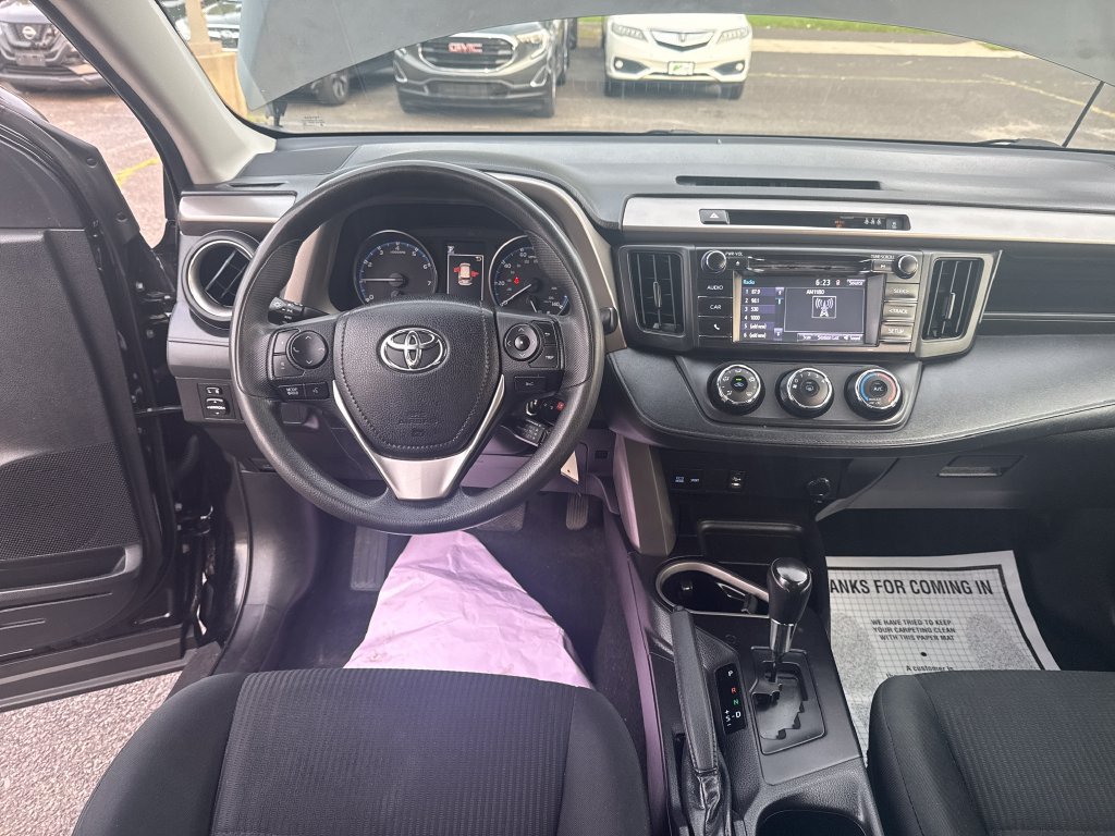 Used 2018 Toyota RAV4 LE w/ All Weather Liner Package AWD/4WD image 19