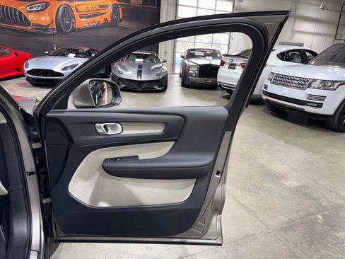 Used 2020 Volvo XC40 T4 Inscription image 66