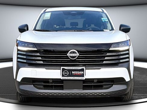 Used 2025 Nissan Kicks S image 2