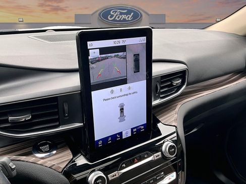 Certified 2023 Ford Explorer Limited w/ Limited Technology Package AWD/4WD image 21