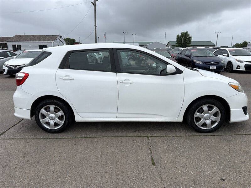 Used 2009 Toyota Matrix S FWD image 6