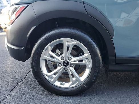 Used 2022 Hyundai Kona SEL image 7