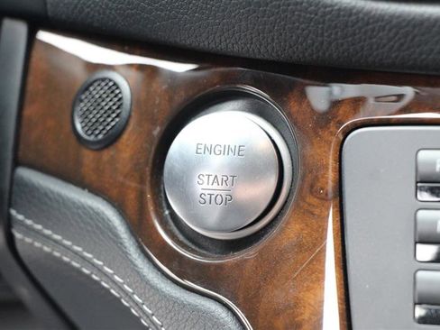 Used 2013 Mercedes-Benz SL 63 AMG image 24