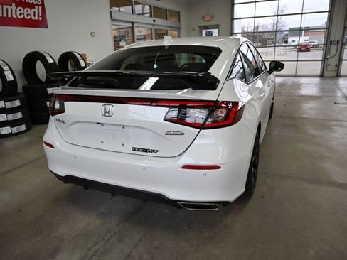 Used 2023 Honda Civic Sport Touring image 6