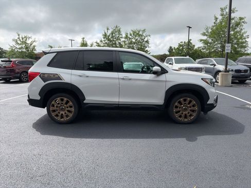 Used 2023 Honda Passport EX-L image 7