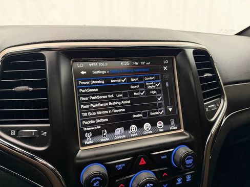 Used 2017 Jeep Grand Cherokee Limited AWD/4WD image 18