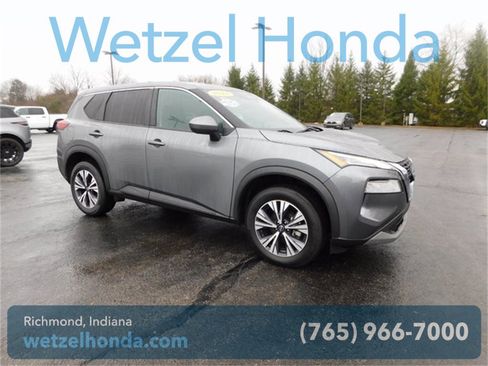 Used 2023 Nissan Rogue SV image 1