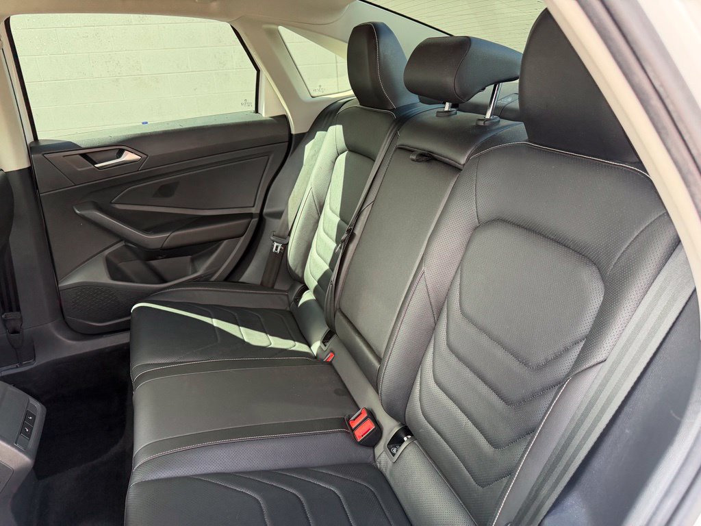 Used 2023 Volkswagen Jetta SEL FWD image 26