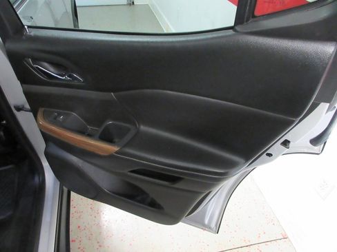 Used 2018 GMC Acadia SLE image 28