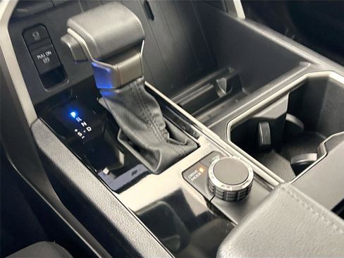 Used 2022 Toyota Tundra SR5 w/ Convenience Package image 27