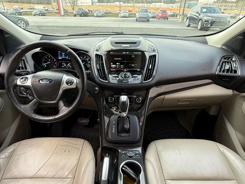 Used 2015 Ford Escape Titanium image 3