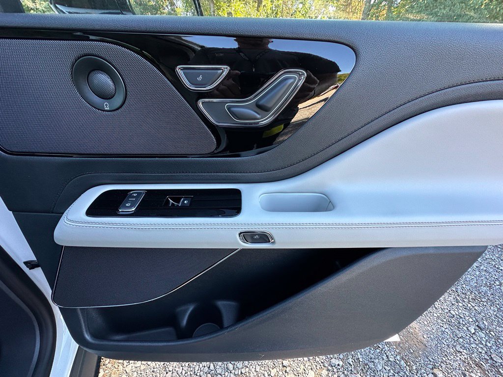 New 2027 Lincoln Aviator Reserve AWD/4WD image 24