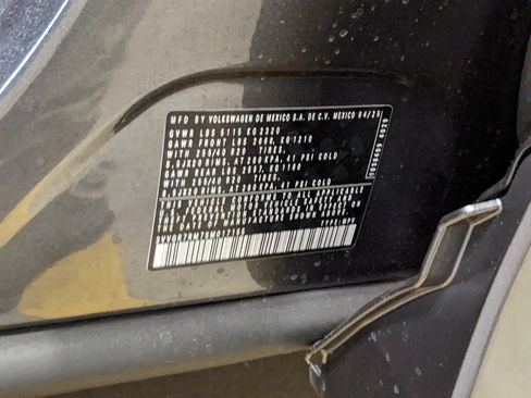 New 2025 Volkswagen Tiguan SE R-Line image 30