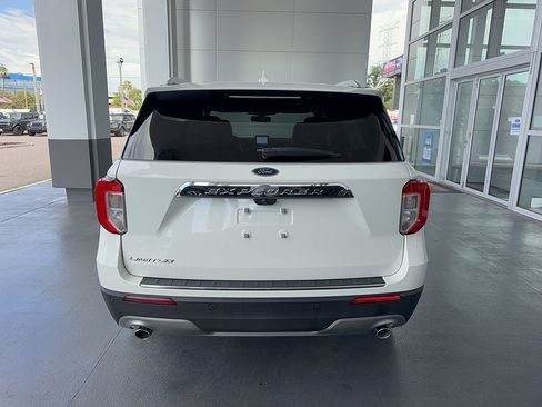Certified 2023 Ford Explorer Limited w/ Limited Technology Package RWD image 6