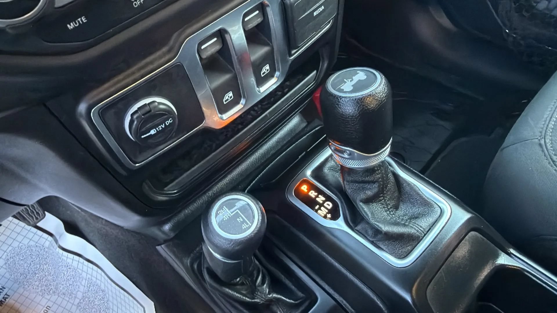 Used 2021 Jeep Wrangler Sport AWD/4WD image 12