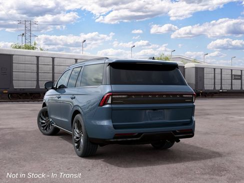 New 2027 Lincoln Navigator Reserve AWD/4WD image 8