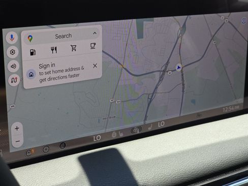 New 2025 Nissan Armada SL w/ Captain's Chari Seat Package image 4