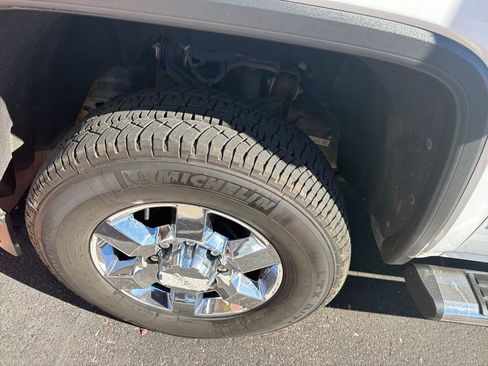 Used 2019 GMC Sierra 2500 SLT w/ Duramax Plus Package image 19