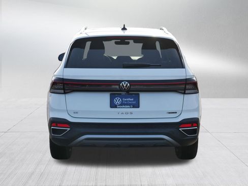 Used 2025 Volkswagen Taos SE image 6